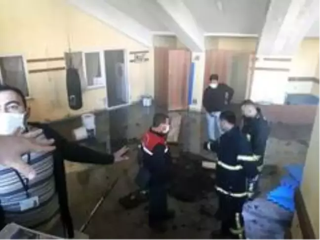 Son dakika haberleri! Kültür Merkezi'ndeki yangın korkuttu