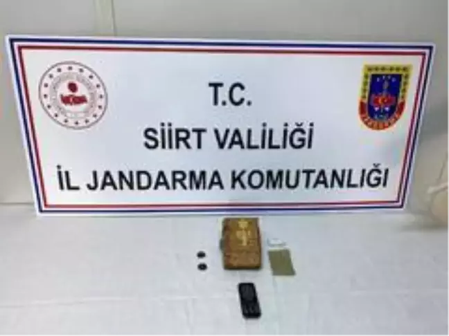 Siirt'te tarihi eser niteliğinde 3 parça ve uyuşturucu madde ele geçirildi