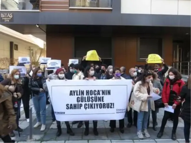 Maltepe'de Aylin Sözer'in öldürüldüğü evin önünde eylem