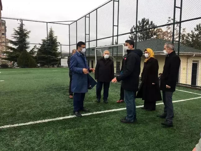 Başkent'te yüzme havuzu, halı sahalar ve spor tesisleri denetlendi