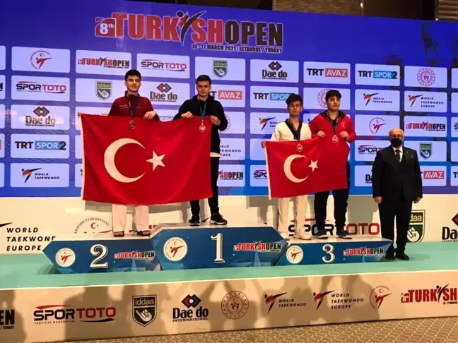 Kayseri'li taekwondocular 8. Uluslararası Türkiye Açık Taekwondo turnuvasından 9 Madalya ile Döndü