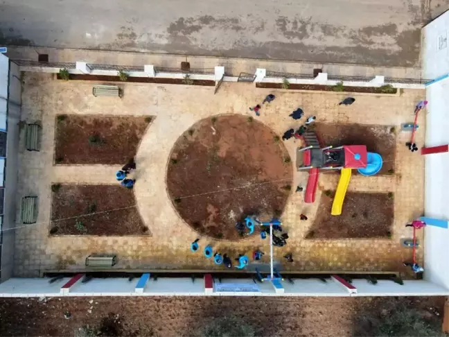 TDV'den yetimlere oyun parkı ve oyuncak hediyesi