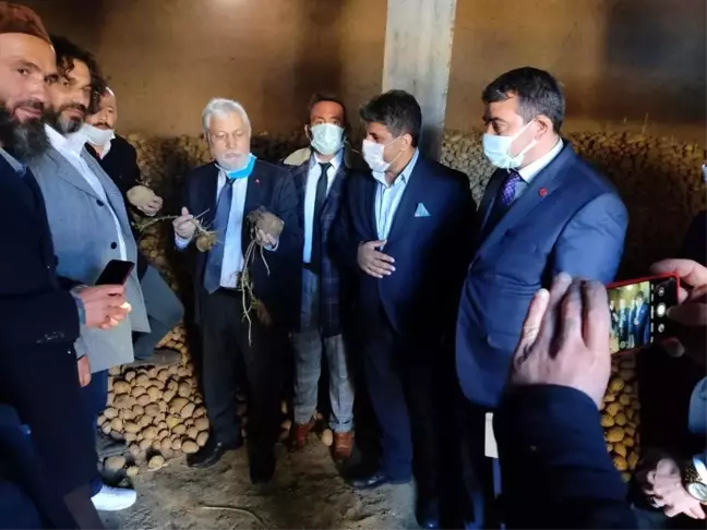 Yeniden Refah Partisi'nden Niğdeli patates üreticilerine ziyaret