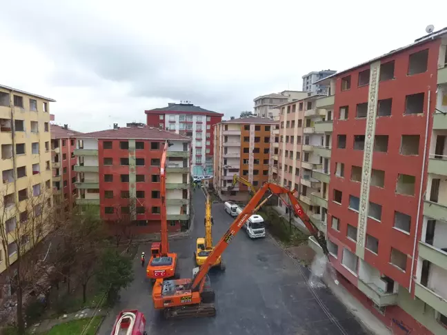 İstanbul'da deprem riski altındaki kentsel dönüşüm çalışmaları devam ediyor