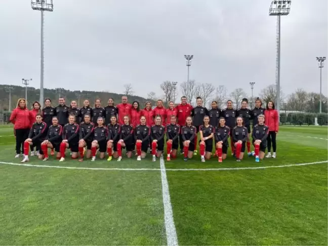 Kadın Milli Takımlar çalışmalara Riva'da başladı