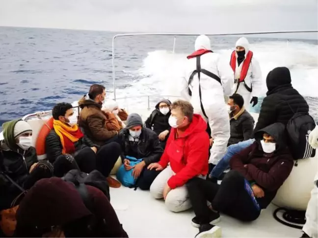 Marmaris'te 15 kaçak göçmen kurtarıldı