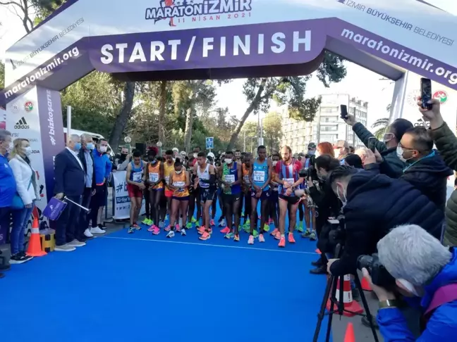 Maratonİzmir'de zorlu mücadele başladı