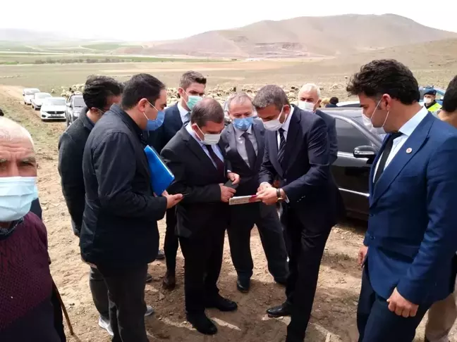 Vali Işık, Ağızboğaz köyünde incelemelerde bulundu