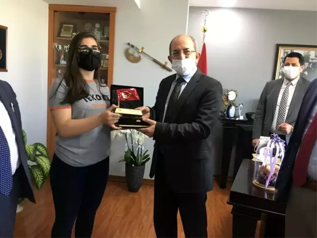 Özel Tekden Fen ve Anadolu Lisesi'nden büyük başarı