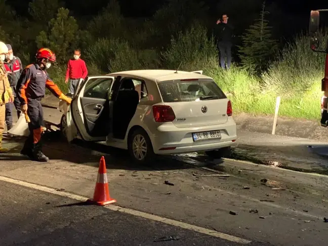 Son dakika: Silivri'de otomobil kamyona arkadan çarptı: 1 ölü