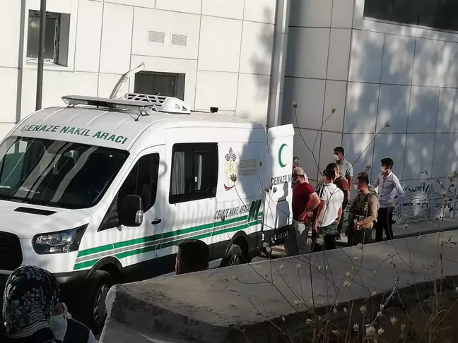 Batman'da tarlada erkek cesedi bulundu
