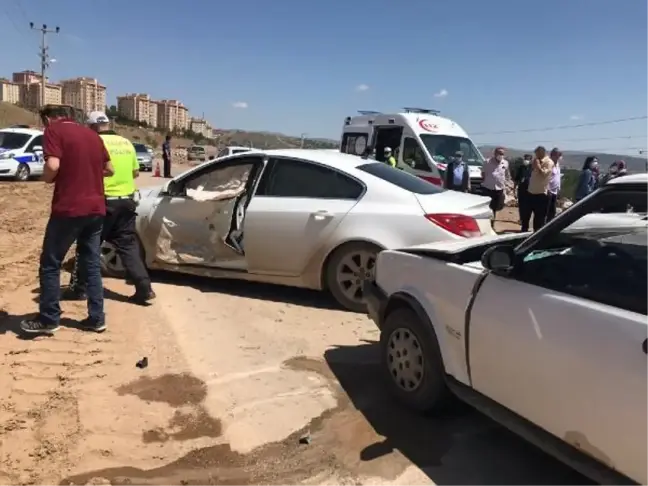 Son dakika haberleri: Kırıkkale'de iki ayrı trafik kazası: 5 yaralı