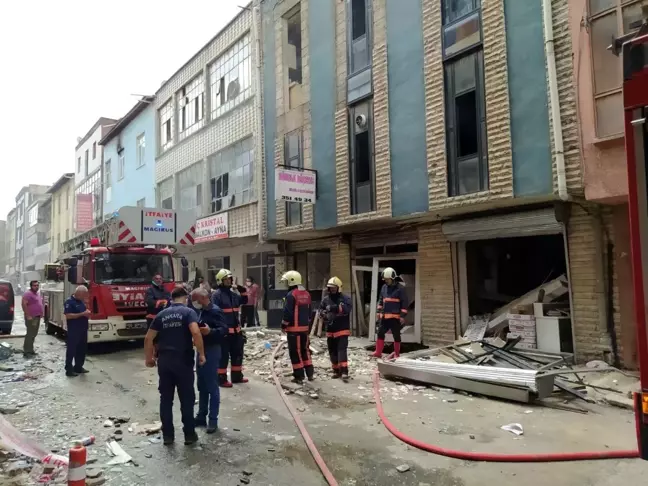 Son dakika 3. sayfa: Başkent'te ambalaj imalathanesinde patlama: 2 yaralı