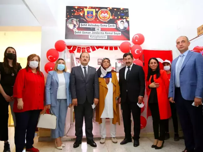 KAYMAKAM ÇEŞME İLKOKULU-İMAMHATİP ORTAOKULUNDA ŞEHİT ESMA ÇEVİK VE ŞEHİT KEMAL SAYAR KÜTÜPHANESİNİN AÇILIŞI GERÇEKLEŞTİRİLDİ