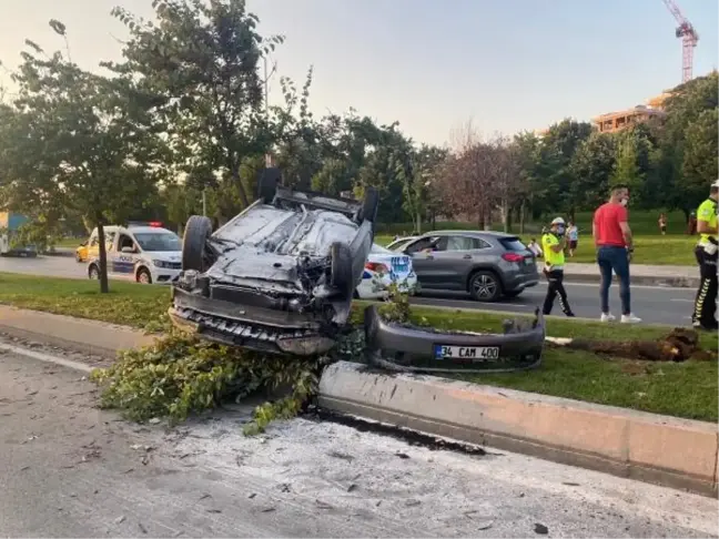 Son dakika haberleri! PENDİK SAHİL YOLUNDA KAZA YAPAN OTOMOBİL DEVRİLDİ