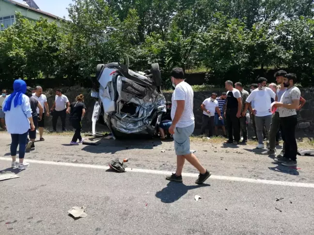 Adres sormak için durdular, ölümden döndüler: 2 yaralı