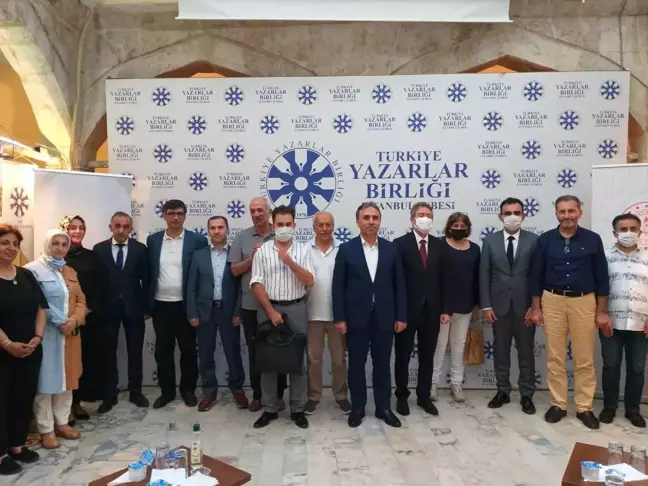 15 Temmuz'un yıl dönümüne özel şiir şöleni, Kızlarağası Medresesi'nde gerçekleştirildi