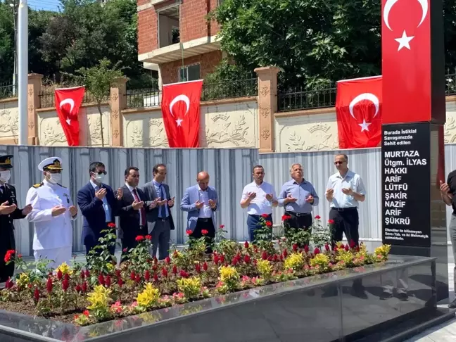 Altınova'da şehitlikler ziyaret edildi