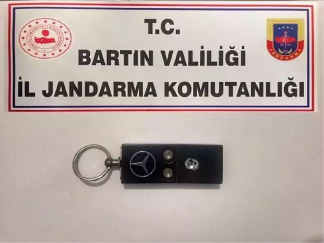 Son dakika haberleri... ANAHTARLIK GÖRÜNÜMLÜ SİLAH İLE OYNARKEN OĞLUNU VURDU