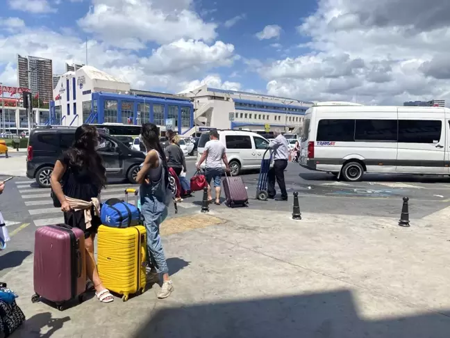 15 Temmuz Demokrasi Otogarı'nda dönüş hareketliliği