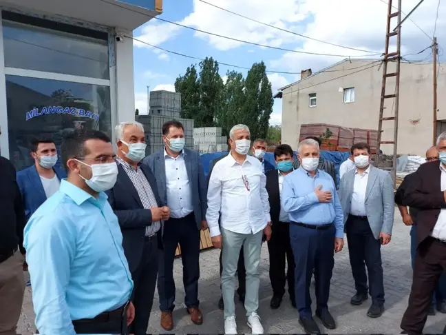 AK Parti milletvekilleri Arpaçay'da