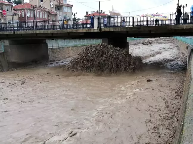 Son dakika... Selin vurduğu İnebolu'da köyler sular altında kaldı