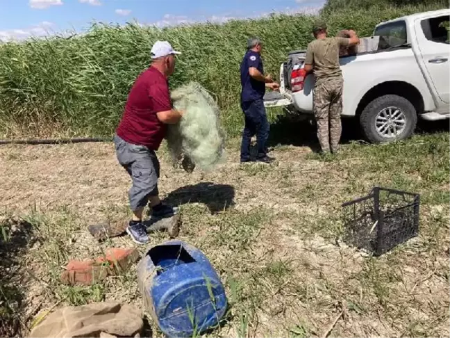 BÜYÜKÇEKMECE'DE KAÇAK AVLANAN 1 TON BALIK GÖLE BIRAKILDI