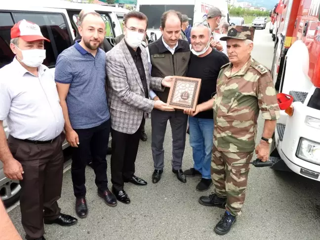 Yangın bölgesinden ülkelerine dönen Azeri İtfaiyecileri Vakfıkebir Ekmeği ile uğurladılar