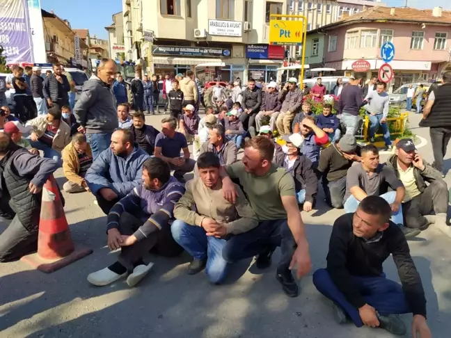 Vezirköprü'de vatandaşlardan kaymakamlık önünde oturma eylemi