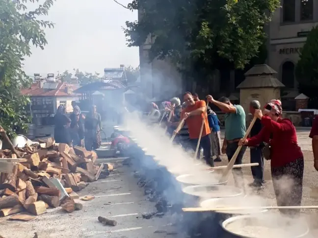 Yusufça'da geleneksel aşure etkinliği
