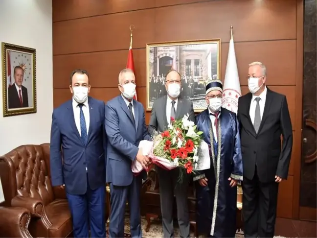 Vali Mustafa Tutulmaz Yılın Ahisi Şenol Yılmaz'ı Kabul Etti