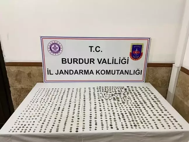 Burdur'da 793 tarihi eser ele geçirildi