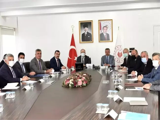 İlimizde Yürütülen Karayolları, Çevre, DSİ ve İl Özel İdare Yatırımları Değerlendirildi