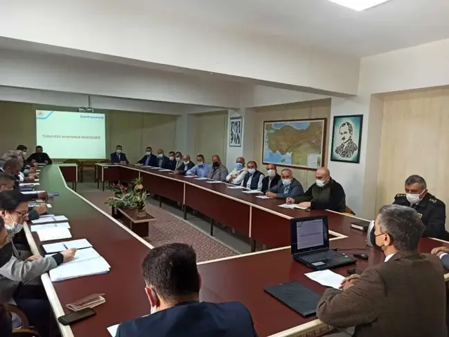 Gönen'de muhtarlar toplantısı yapıldı