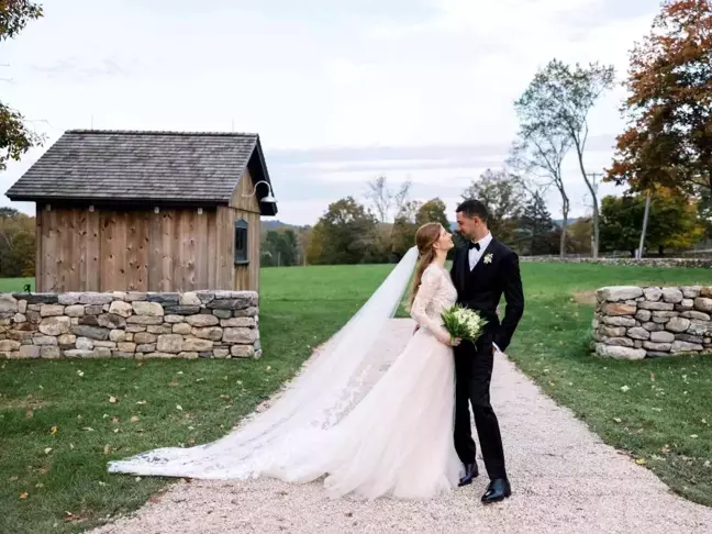 Bill Gates'in kızı Jennifer Gates nişanlısı ile dini nikah kıydırdı