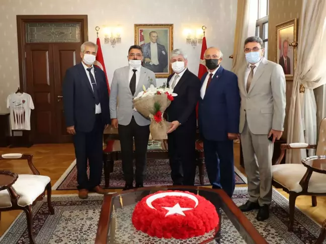 Hatay Valisi Doğan, muhtarları kabul etti