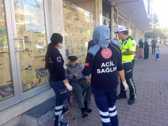 Kağıt toplayıcısının çarptığı yaşlı adam yaralandı