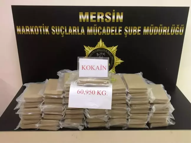 Mersin Uluslararası Limanı'nda 60 kilo 950 gram kokain ele geçirildi (2)