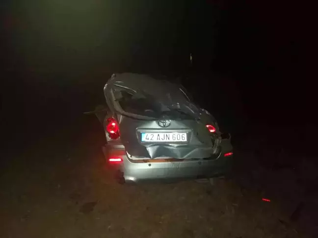 Otomobil yük treninin vagonuna çarptı: 5 yaralı