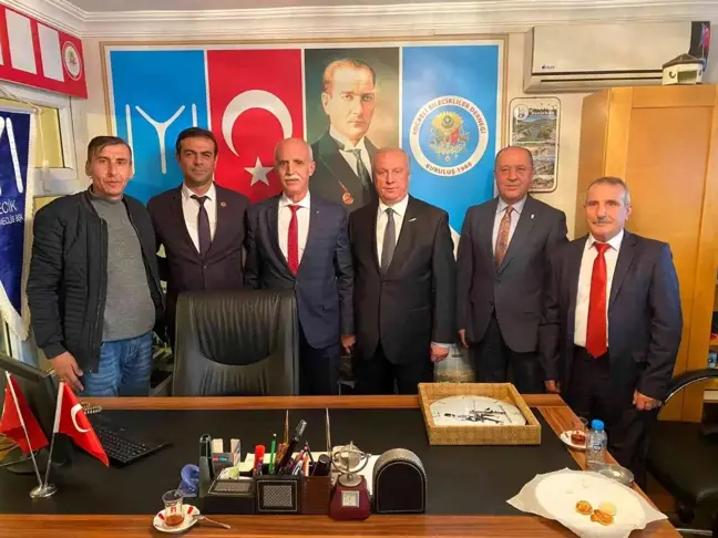 Bozüyük Belediye Başkan Yardımcıları Kocaeli Bilecikliler Derneği'ni ziyaret etti