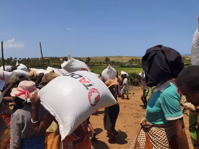 TADD'dan Madagaskar'daki ihtiyaç sahiplerine gıda yardımı