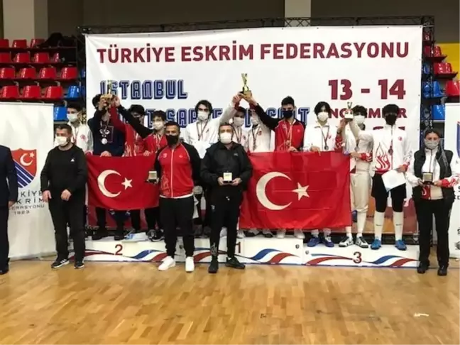 Yıldız eskrimciler fırtına gibi