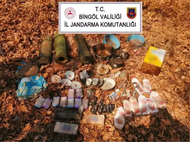 Bingöl'de, teröristlerin 6 sığınağı imha edildi