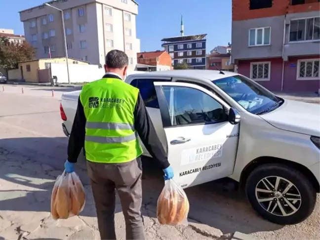 Bursa Karacabey Belediyesince ihtiyaç sahibi 900 kişiye günlük yemek dağıtılıyor