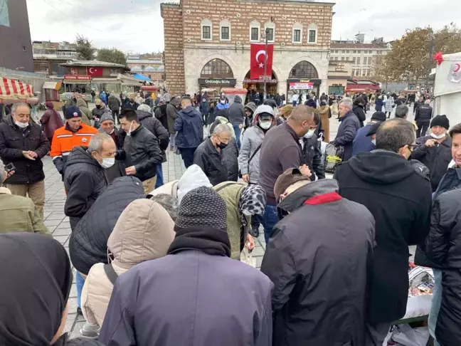 Karabük Tanıtım Günleri'ne davet için altınlı lokum dağıtıldı