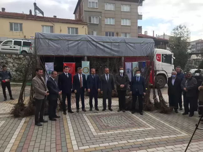 Harmancık'ta çiftçilere 6 bin ayva fidanı dağıtıldı