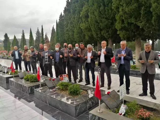 Somalı maden şehitleri, mezarları başında anıldı
