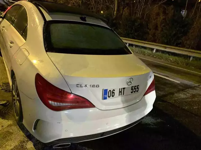 Kadıköy'de zincirleme trafik kazası: 2 yaralı