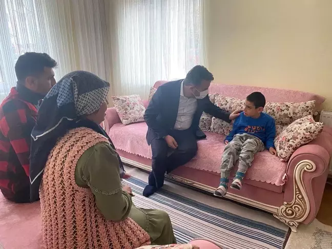 Başkan Çetin'den hastalara sürpriz ziyaret