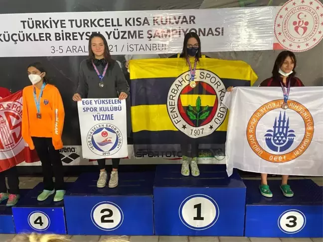 Söke'ye Türkiye Yüzme Şampiyonası'ndan 4 Türkiye ikinciliği geldi